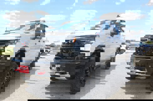 Used 2022 Chevrolet Silverado 1500 ZR2 w/ Technology Package image 1
