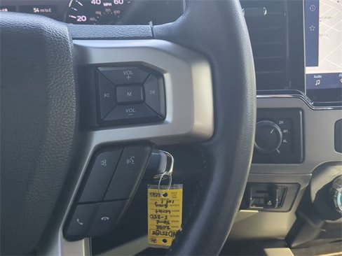 Used 2022 Ford F250 Lariat w/ Chrome Package image 16