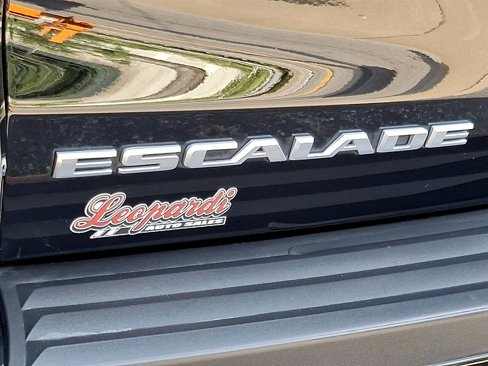 Used 2018 Cadillac Escalade Luxury image 33