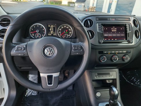 Used 2017 Volkswagen Tiguan Wolfsburg Edition image 7