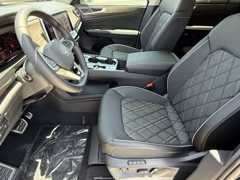 New 2025 Volkswagen Atlas SEL Premium R-Line image 16