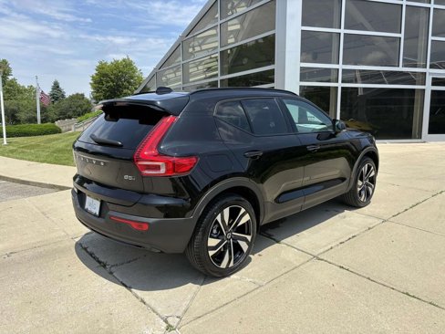 New 2026 Volvo XC40 B5 Ultra w/ Protection Package Premier image 7
