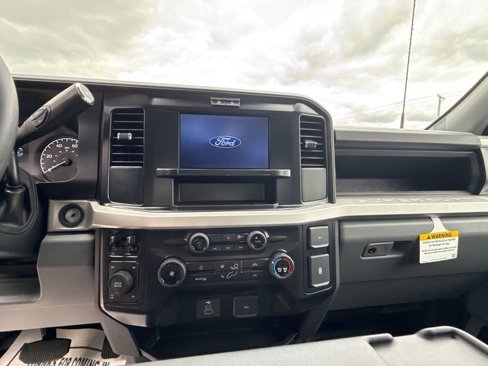 New 2025 Ford F250 XL w/ FX4 Off-Road Package image 5