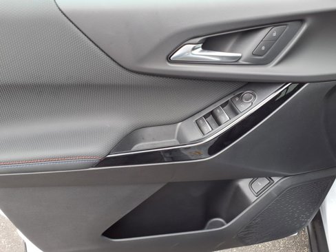 New 2026 Chevrolet Equinox RS w/ LPO, Floor Liner Package image 9