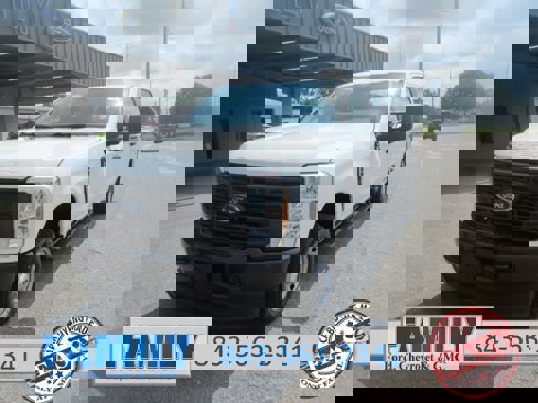 New 2025 Ford F250 XL image 1