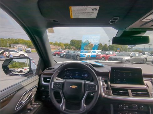Used 2024 Chevrolet Suburban Premier image 14