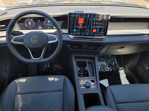 New 2025 Volkswagen Tiguan SE image 5