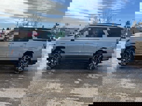 New 2025 Chevrolet Suburban RST w/ RST Capability Package image 4