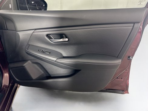 Used 2025 Nissan Sentra SV image 29