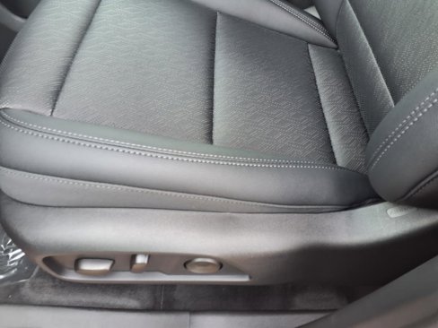 New 2026 Chevrolet Equinox LT w/ Convenience Package II image 9