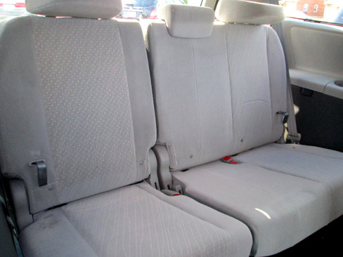 Used 2019 Toyota Sienna LE image 17