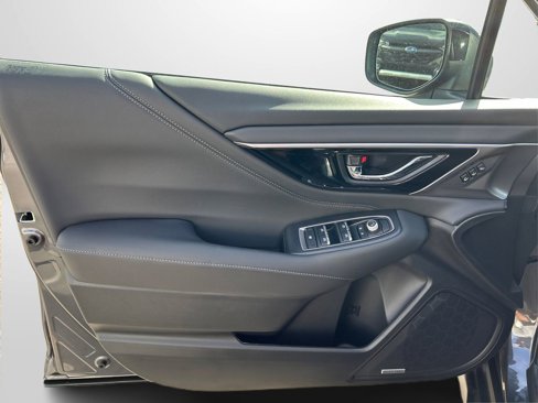 New 2025 Subaru Outback Limited image 23