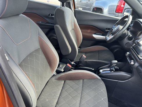 Used 2019 Nissan Kicks SR image 13
