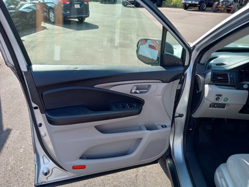 Used 2020 Honda Pilot EX image 6