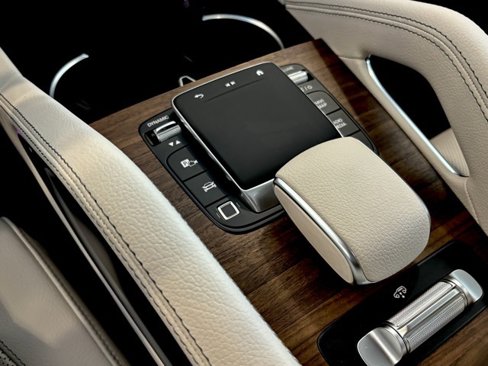 New 2026 Mercedes-Benz GLS 450 4MATIC image 18