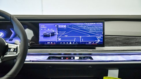 New 2026 BMW 740i w/ Premium Package image 15