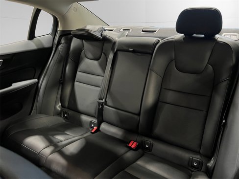 Used 2024 Volvo S60 B5 Plus image 20