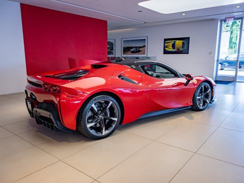 Used 2021 Ferrari SF90 Stradale image 6
