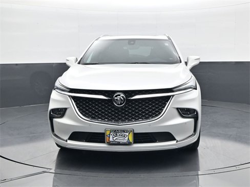 Used 2024 Buick Enclave Avenir w/ Avenir Technology Package image 2