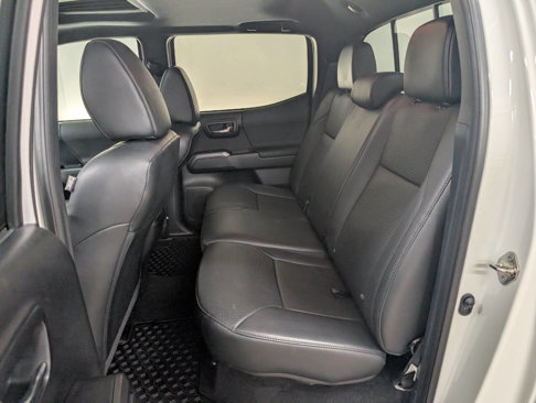 Used 2019 Toyota Tacoma TRD Sport image 14