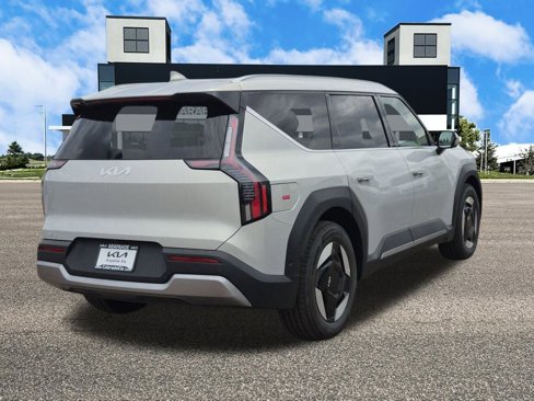 New 2026 Kia EV9 Wind image 5
