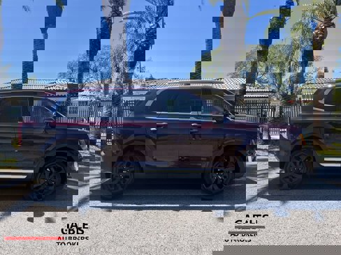 Used 2022 Kia Telluride S image 3