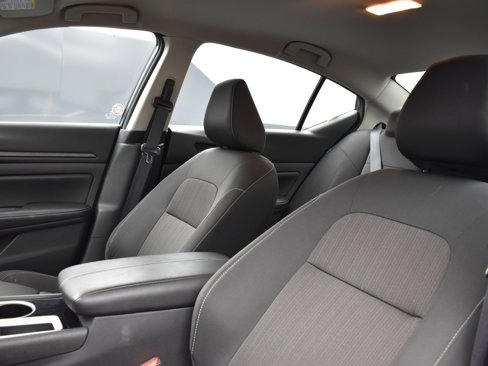 Used 2024 Nissan Altima 2.5 SV image 12