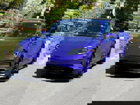 Used 2025 Porsche Taycan image 6