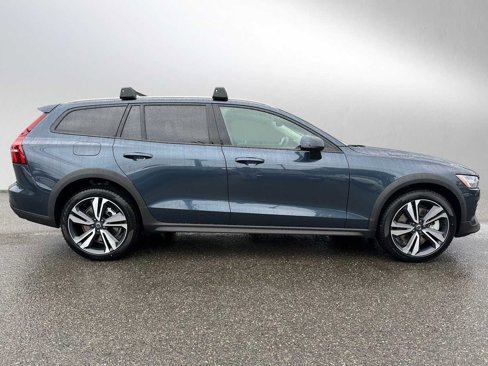 New 2026 Volvo V60 B5 Cross Country Plus w/ Climate Package image 2