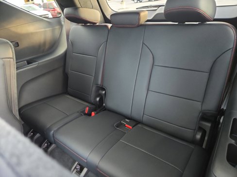 New 2026 Chevrolet Traverse RS w/ LPO, Floor Liner Package image 14