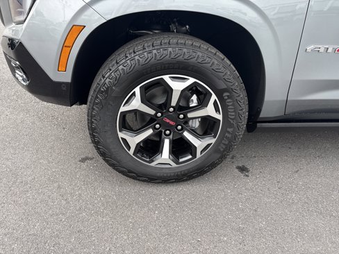 New 2026 GMC Yukon XL AT4 w/ AT4 Premium Plus Package image 10