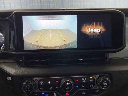 Certified 2024 Jeep Wrangler Willys image 18