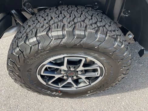 New 2025 Jeep Wrangler Unlimited Rubicon image 10