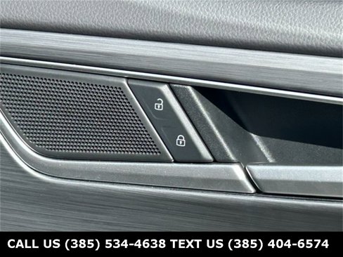 Used 2024 Volkswagen Atlas Cross Sport SE image 34
