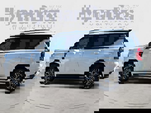 New 2026 Nissan Armada Platinum image 7
