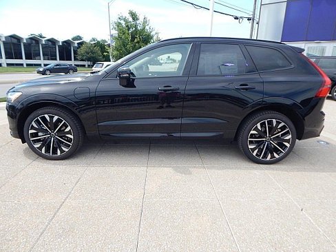 New 2026 Volvo XC60 T8 Ultra w/ Protection Package Premier image 11
