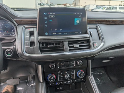 Used 2023 Chevrolet Suburban Premier image 18