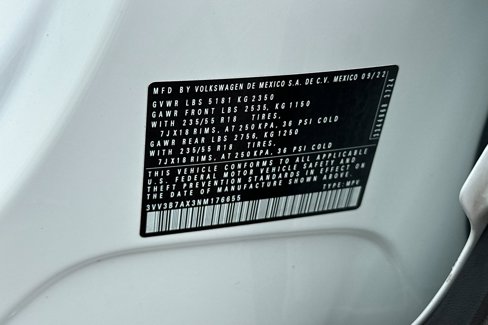 Used 2022 Volkswagen Tiguan SE image 31