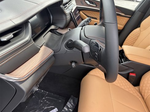 New 2025 Jeep Grand Cherokee L Summit image 18