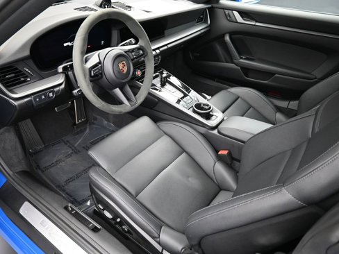 Certified 2025 Porsche 911 Carrera w/ Premium Package image 4