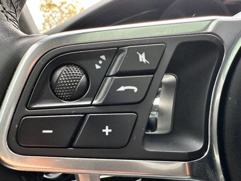 Used 2018 Porsche Panamera Turbo image 38