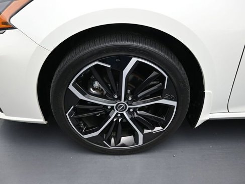 Used 2023 Nissan Altima 2.5 SR image 10