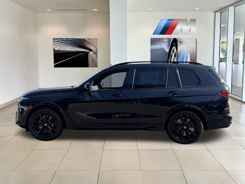 New 2026 BMW X7 M60i image 9