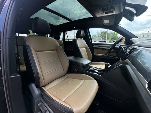 Used 2022 Volkswagen Atlas Cross Sport SE image 4