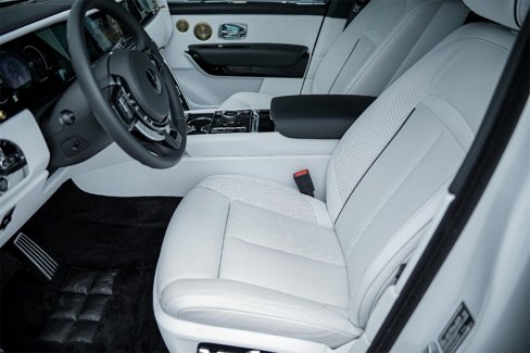 New 2025 Rolls-Royce Cullinan image 20