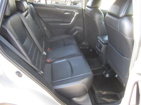 Used 2019 Toyota RAV4 XLE Premium image 19
