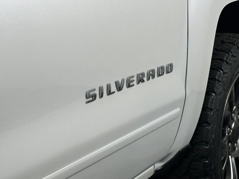 Used 2018 Chevrolet Silverado 1500 LT w/ All Star Edition image 17