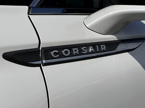 Certified 2022 Lincoln Corsair AWD w/ Premium Package image 16