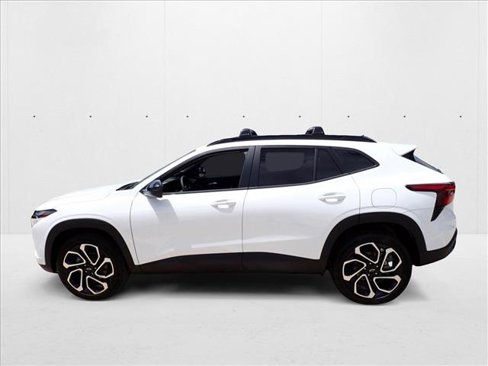 New 2025 Chevrolet Trax RS w/ Driver Confidence Package image 2