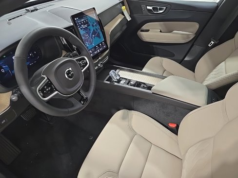 New 2026 Volvo XC60 B5 Core w/ Protection Package Premier image 18